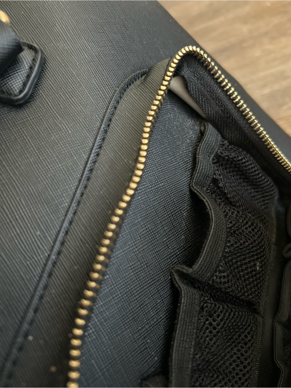 Black Laptop Briefcase - Sleek Professional Work Bag - Picture 3 of 6